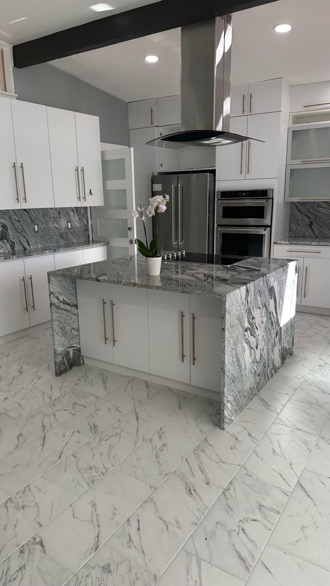 Kitchen before the flood — reference only